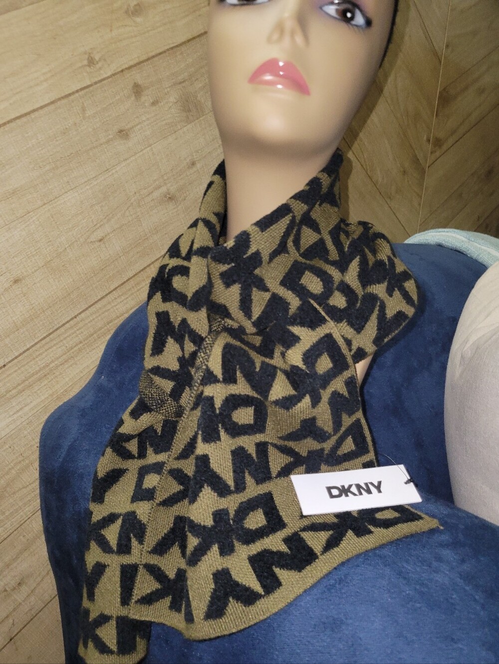 DKNY Chenille Logo Reversible Jacquard Knit Scarf